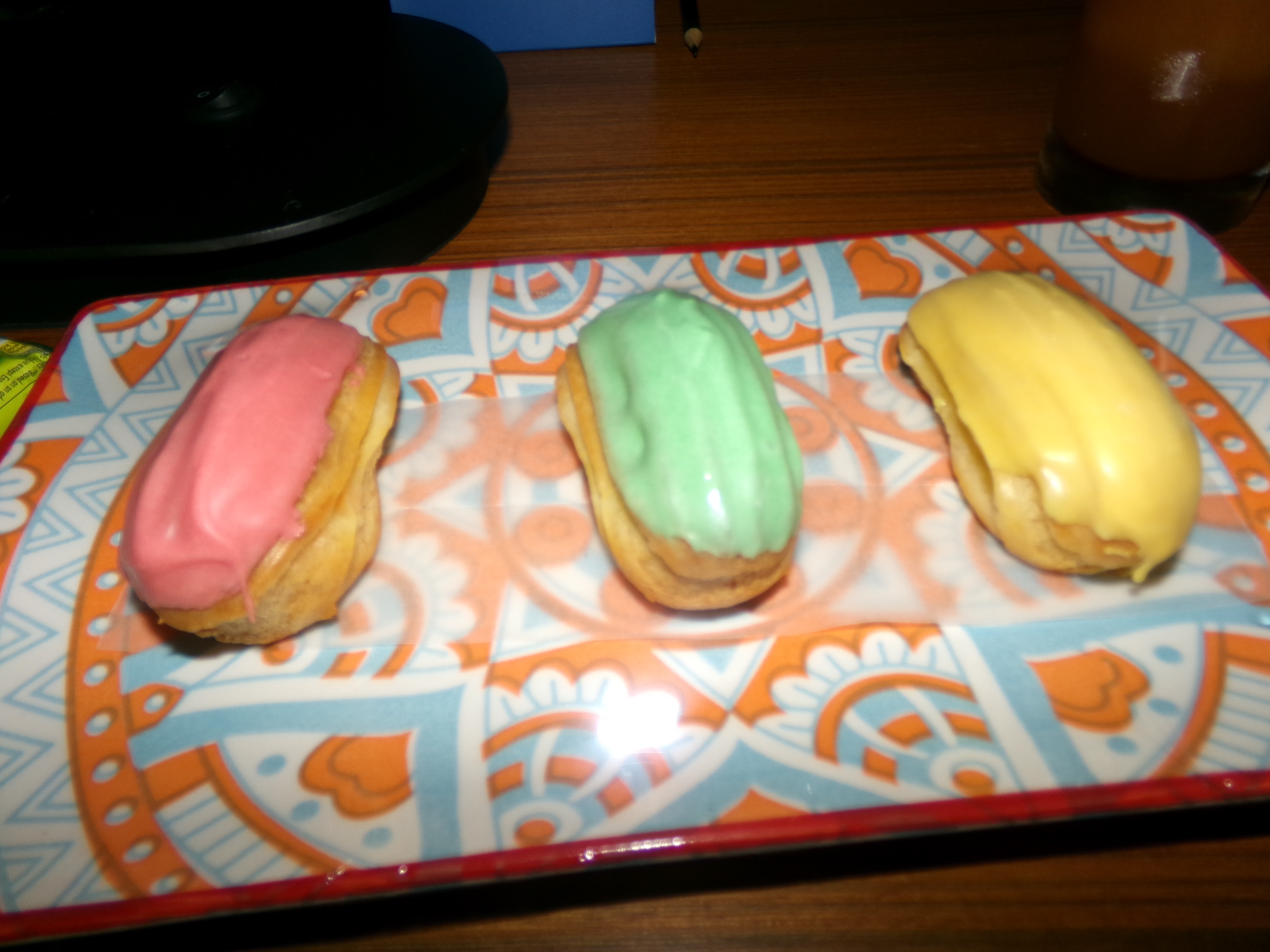 An image of complimentary sweet pastries that have been offered as a welcome gift from the hotel